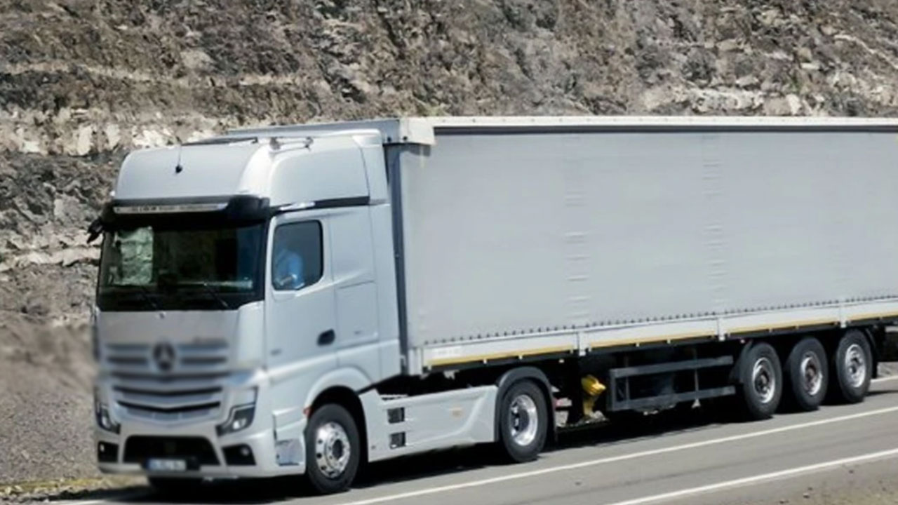 Türkiye'den gelen kamyon Almanya'yı karıştırdı