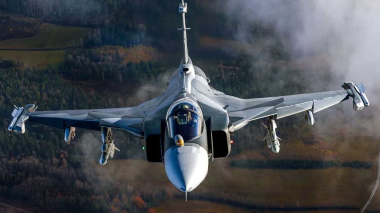 Foto - Türkiye'den Kaan alacakları konuşuluyordu! Bir anda İsveç ile anlaştılar, onlardan savaş uçağı alacaklar