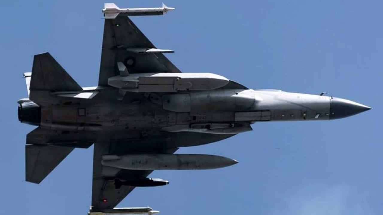 Türkiye'den Kaan almayı planlayan Azerbaycan'dan ters köşe! JF-17 savaş uçağı için anlaştılar