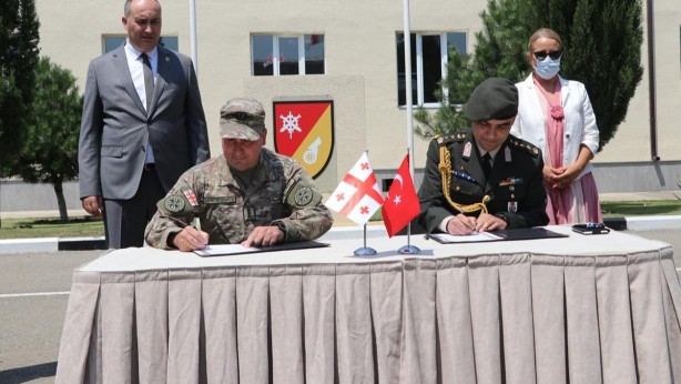 Türkiye'den komşuya askeri destek