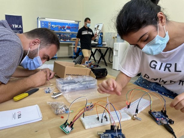 Foto - Türkiye'den kritik adım: Lübnan'a teknoloji laboratuvarı kuruldu!