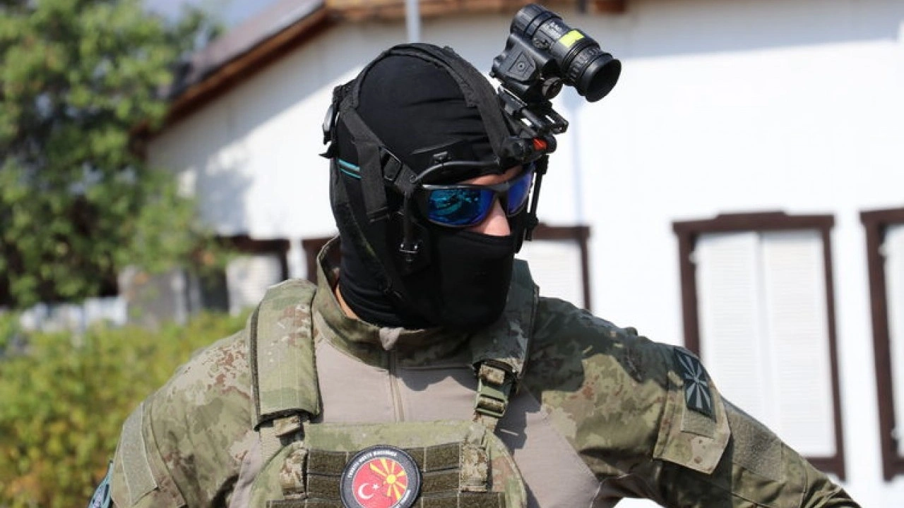 Foto - Türkiye’den Kuzey Makedonya’ya askeri destek! Yeni teçhizat ve üniformalar tanıtıldı