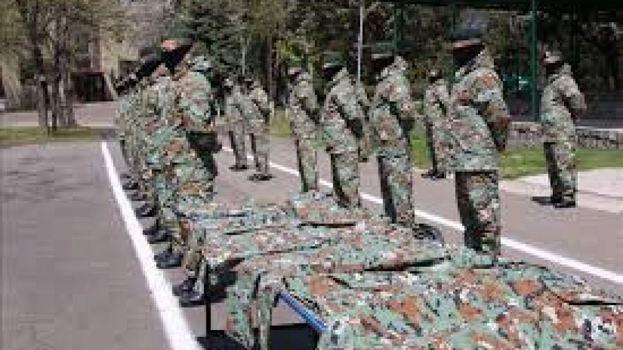 Foto - Türkiye’den Kuzey Makedonya’ya askeri destek! Yeni teçhizat ve üniformalar tanıtıldı