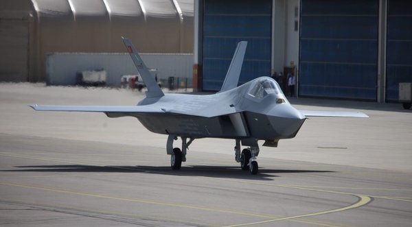 Foto - Türkiye'den Milli Muharip Uçak, ATAK ve İHA çeşitlerinden alabilirler! Asya ülkesinde gündem Türkiye