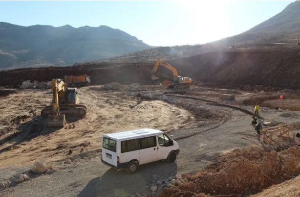 Foto - Türkiye'den müthiş hamle! Topraktan petrol fışkırıyor