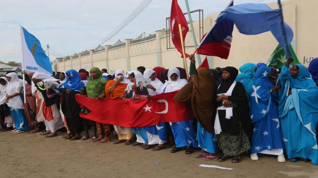Foto - Türkiye’den o ülkeye hayat öpücüğü! Erdoğan’a yatıp kalkıp dua ediyorlar