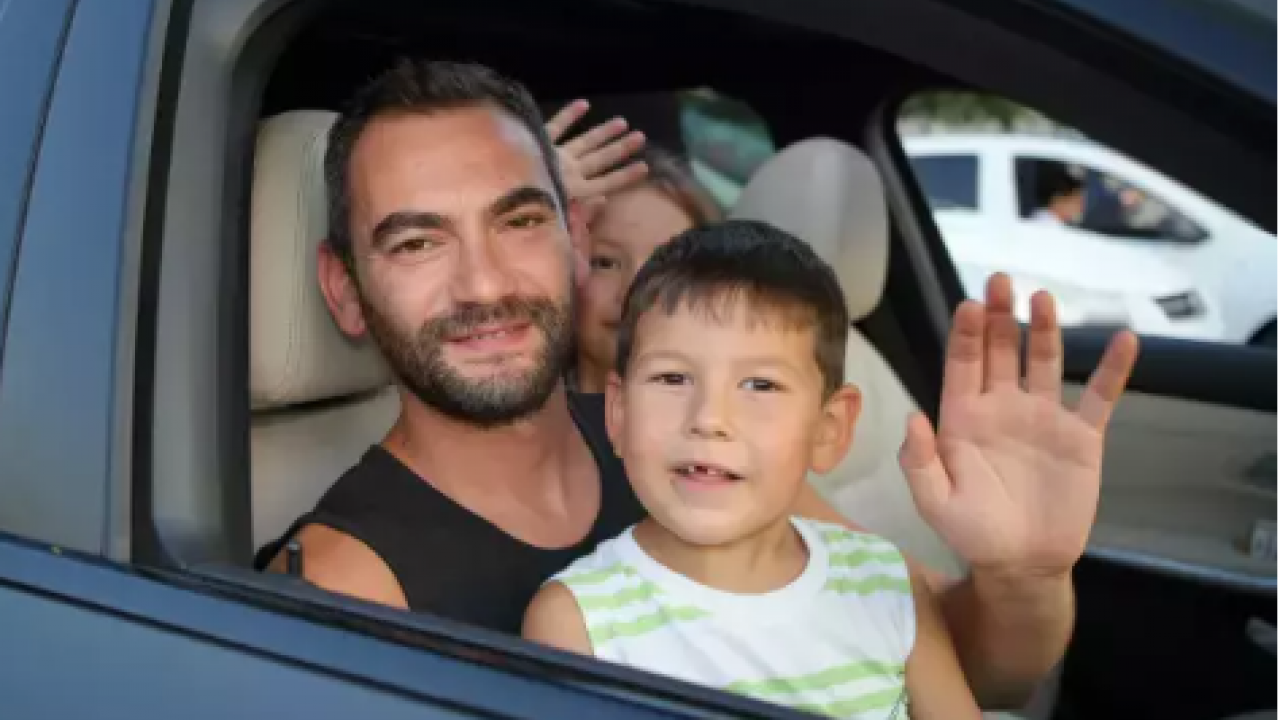 Foto - Türkiye'den peş peşe gidiyorlar! Uzun kuyruklar oluştu: Garip bir hüzün var ayrılıyoruz