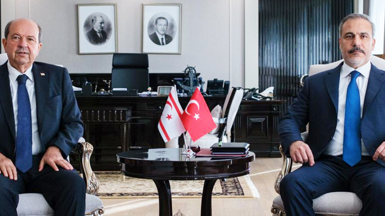 Foto - Türkiye'den Rumları panikletecek KKTC hamlesi: Tatar ile Hakan Fidan aynı uçakta!