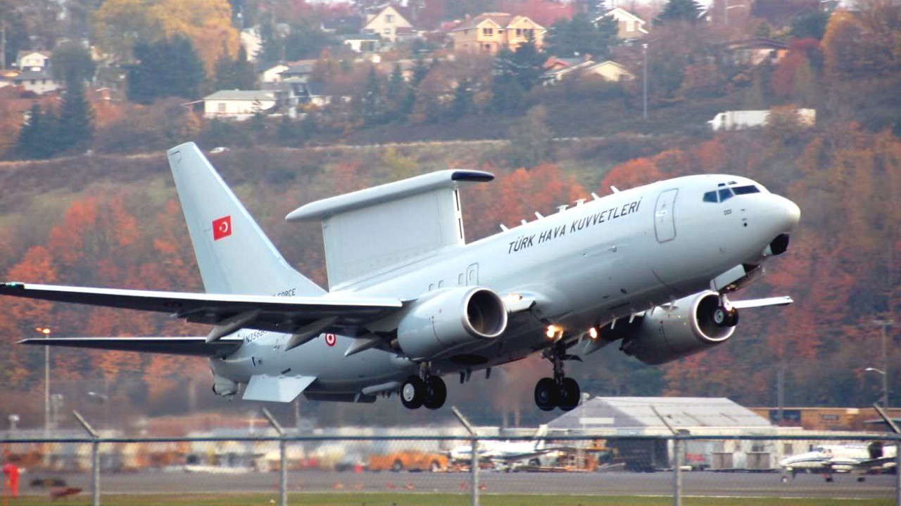 Foto - Türkiye'den Rus İHA'larına karşı olay hamle! AWACS'lar havalandı