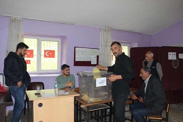 Foto - Türkiye’den seçim manzaraları