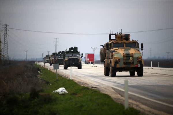Foto - Türkiye'den sınıra askeri sevkiyat