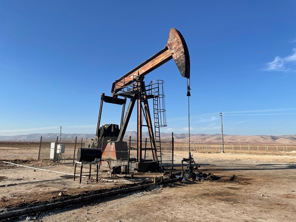 Foto - Türkiye'den tarihi keşif... Sınırdan petrol fışkırdı