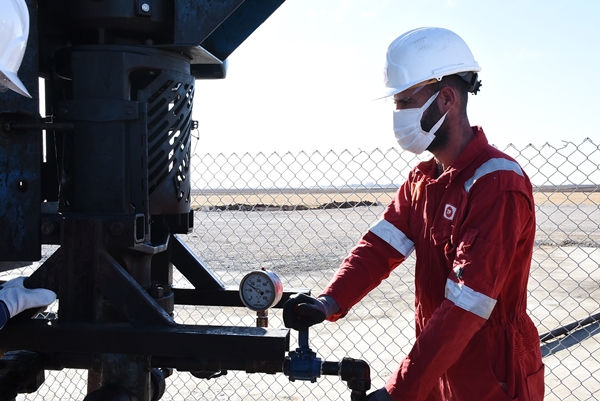 Foto - Türkiye'den tarihi keşif... Sınırdan petrol fışkırdı