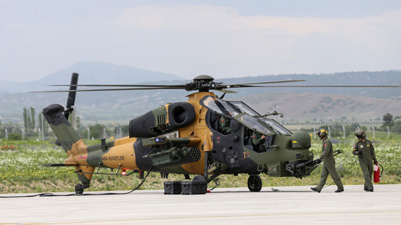 Foto - Türkiye'den TB2 SİHA alan ülkeden büyük sürpriz: ATAK helikopterlerini peş peşe havalandırdılar