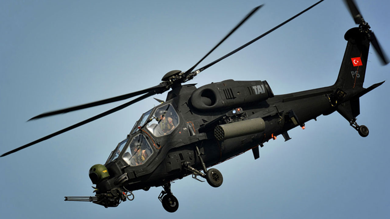 Foto - Türkiye'den TB2 SİHA alan ülkeden büyük sürpriz: ATAK helikopterlerini peş peşe havalandırdılar