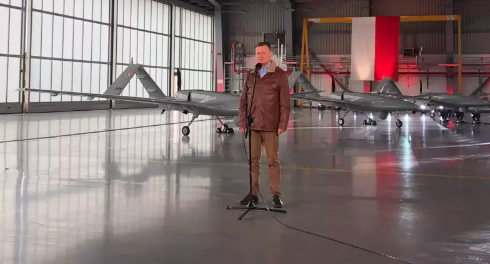 Foto - Türkiye'den TB2 SİHA alıp sınır hattına konuşlandırdılar! Görüntüler ortalığı karıştırdı, harıl harıl izliyorlar