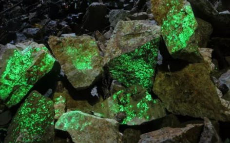 Foto - Türkiye'den TB2 SİHA almışlardı! Uranyuma çöken Fransızları ülkeden kovdular