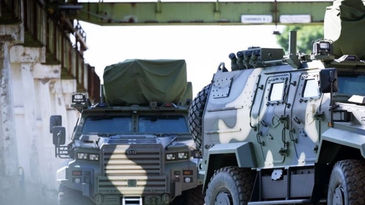 Foto - Türkiye'den zırhlı araç alıp ismini değiştirdiler! Hemen sahaya sürdüler