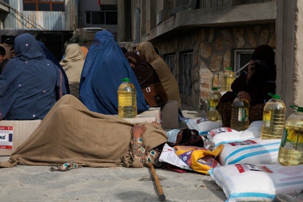 Foto - Türkiye'den zor durumdaki Afganistan'a yardım!
