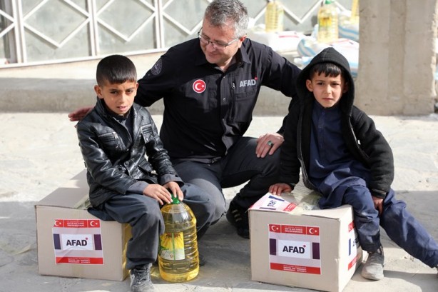 Foto - Türkiye'den zor durumdaki Afganistan'a yardım!