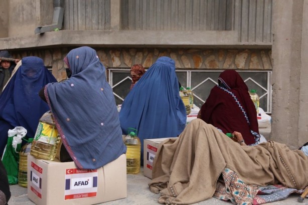 Foto - Türkiye'den zor durumdaki Afganistan'a yardım!