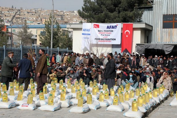 Foto - Türkiye'den zor durumdaki Afganistan'a yardım!