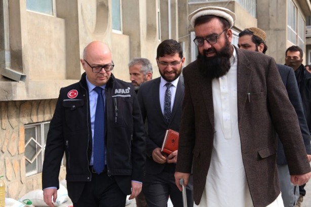 Foto - Türkiye'den zor durumdaki Afganistan'a yardım!