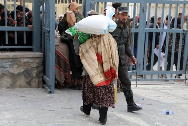 Foto - Türkiye'den zor durumdaki Afganistan'a yardım!