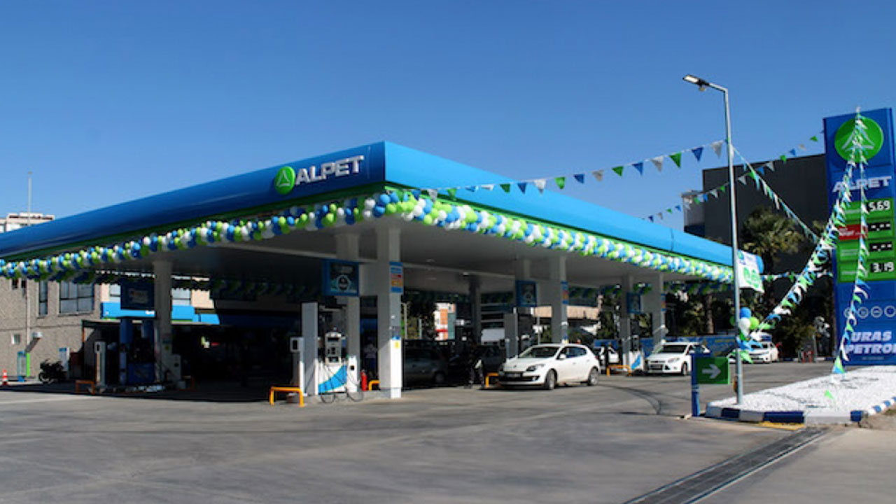 Foto - Türkiye'nin akaryakıt devi Alpet satıldı! Yeni sahiplerine kimse inanamadı