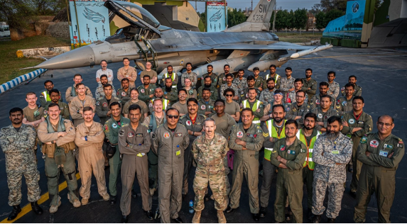 Foto - Türkiye'nin almak istediği F-16, F-35 ve Eurofighter klonlandı! Herkes şokta, Kaan için acil kodlu çağrı