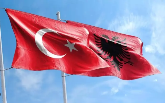 Foto - Türkiye'nin Arnavutluk ile anlaşması bir ülkeyi salladı: Türkler kötü bir şey yapacak