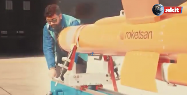 Foto - Türkiye’nin caydırıcı gücü batıyı korkutuyor! İlk atış başarıyla tamamlandı Roketsan’ın Çakır Füzesi Akıncı TİHA’da