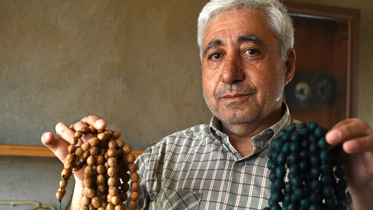 Foto - Türkiye'nin dört bir yanına satılıyor! Usta ellerde kozalak sanata dönüşüyor