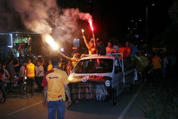 Foto - Türkiye'nin dört bir yanında şampiyonluk coşkusu!