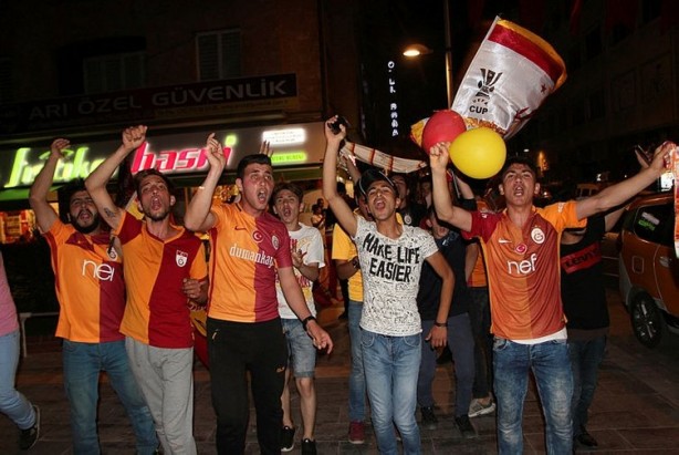 Foto - Türkiye'nin dört bir yanında şampiyonluk coşkusu!