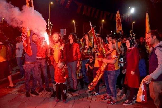 Foto - Türkiye'nin dört bir yanında şampiyonluk coşkusu!