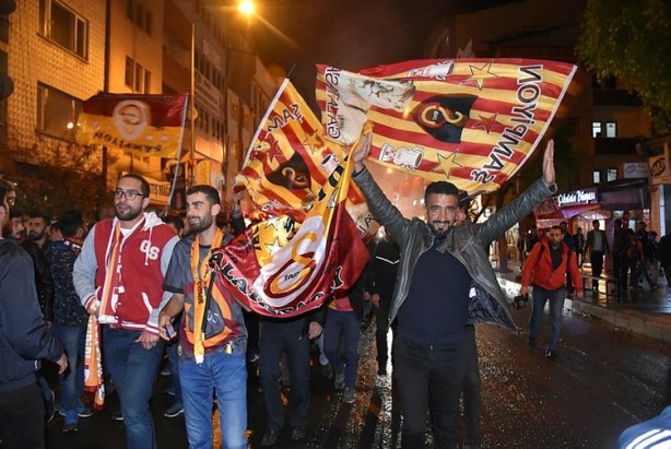 Foto - Türkiye'nin dört bir yanında şampiyonluk coşkusu!