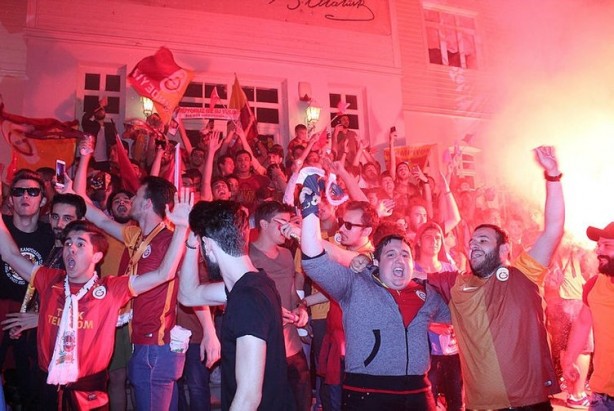 Foto - Türkiye'nin dört bir yanında şampiyonluk coşkusu!