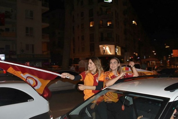 Foto - Türkiye'nin dört bir yanında şampiyonluk coşkusu!