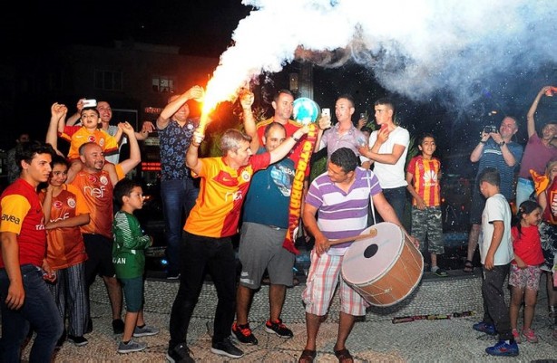 Foto - Türkiye'nin dört bir yanında şampiyonluk coşkusu!