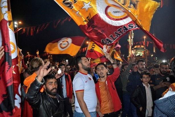 Foto - Türkiye'nin dört bir yanında şampiyonluk coşkusu!