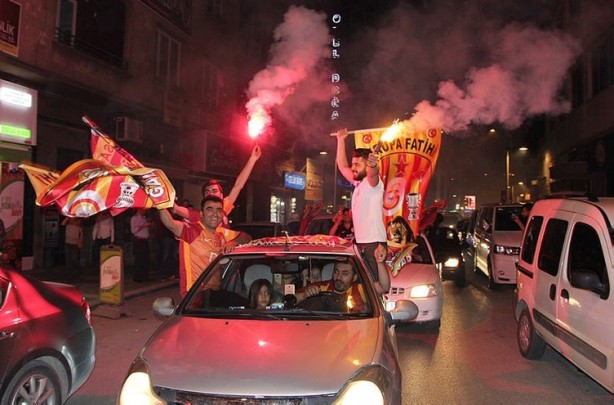 Foto - Türkiye'nin dört bir yanında şampiyonluk coşkusu!