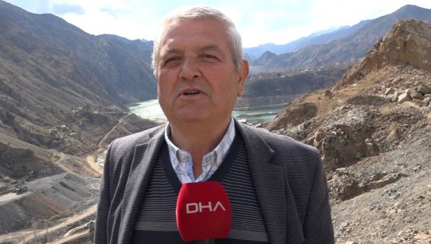 Foto - Türkiye'nin en büyük barajı sular 30 metre çekilince gün yüzüne çıktı! Bölgede yaşayan köylüler ise orayı sadece uzaktan seyretti