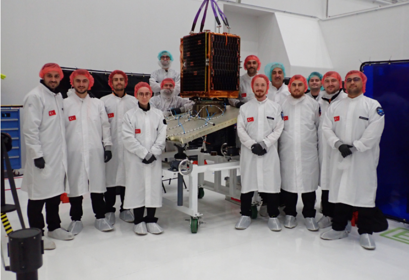 Foto - Türkiye’nin en büyük uydu şirketine adı verildi! Fergani nedir? Fergani’nin kim olduğu merak konusu oldu