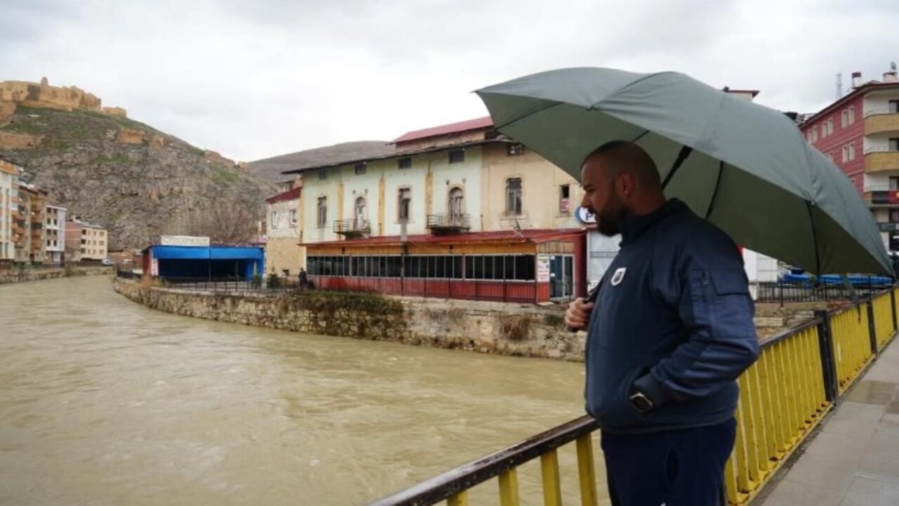 Türkiye’nin en hızlı akan nehri korkutuyor! Kar eridi su seviyesi iki katına çıktı