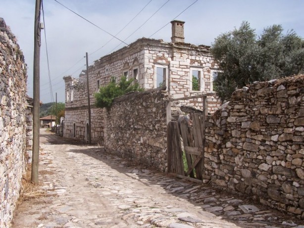 Foto - Türkiye'nin en korkutucu köyü! Cinler bastı, herkes kaçtı