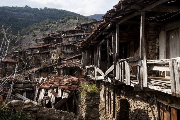 Foto - Türkiye'nin en korkutucu köyü! Cinler bastı, herkes kaçtı