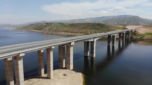 Foto - Türkiye'nin en uzun köprüleri arasında yer alan Hasankeyf-2 Köprüsü hizmete açıldı
