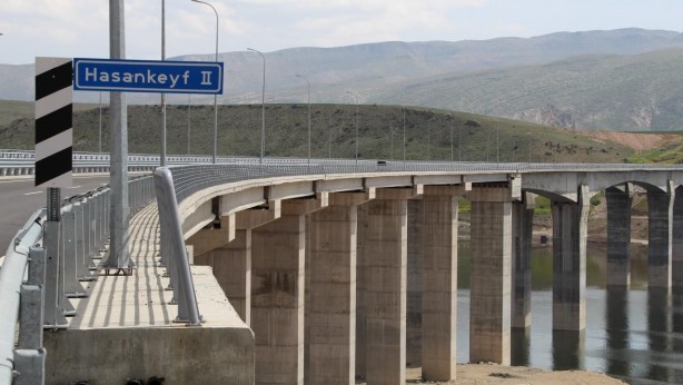 Foto - Türkiye'nin en uzun köprüleri arasında yer alan Hasankeyf-2 Köprüsü hizmete açıldı