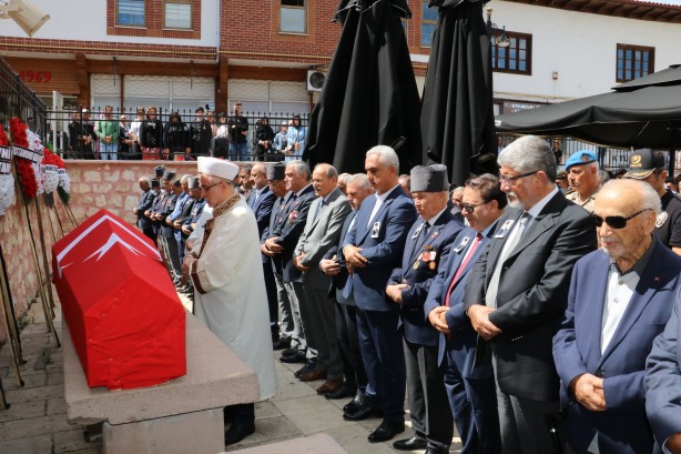 Foto - Türkiye'nin en yaşlı gazisine veda